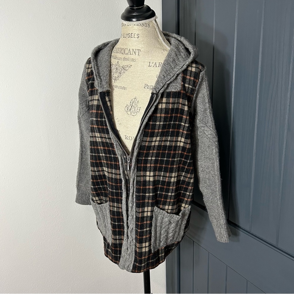 Moth (Anthropologie) Gray Knitted Flannel Sweater